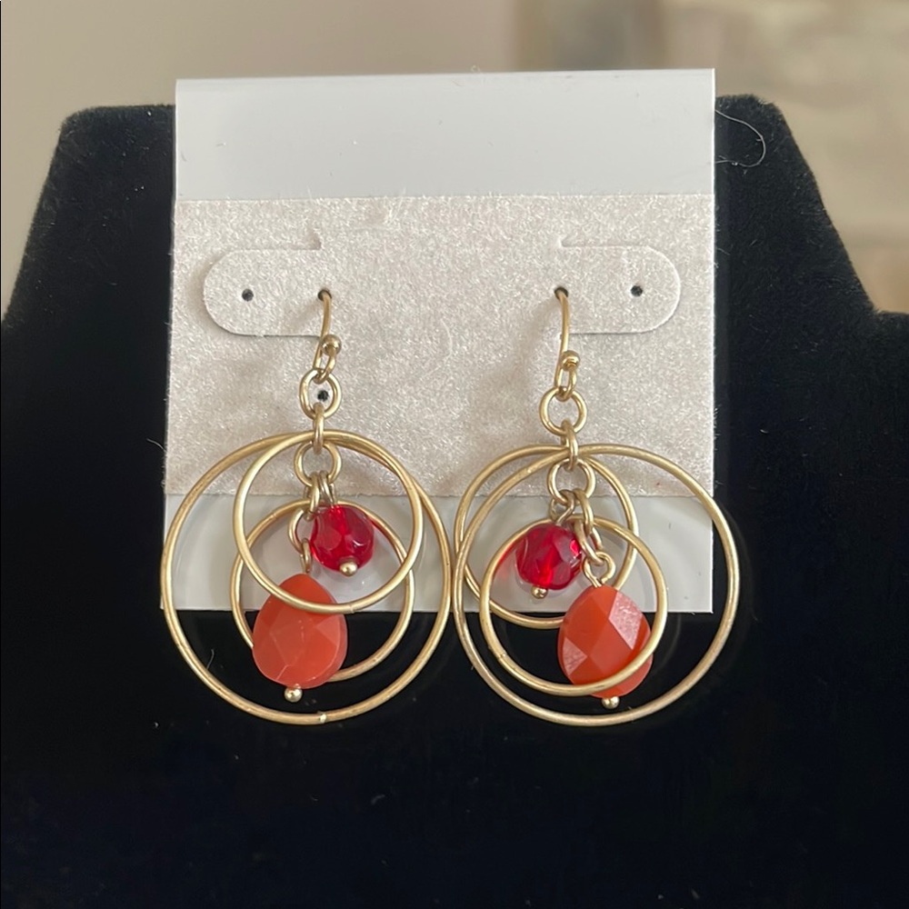 3/$25 🍀Lia Sophia NWOT Elegant Gold and Red Hoop Earrings